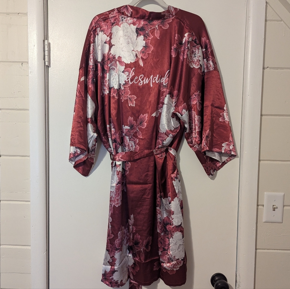 Satin-like Bridesmaid Getting Ready Robe - Picture 2 of 4
